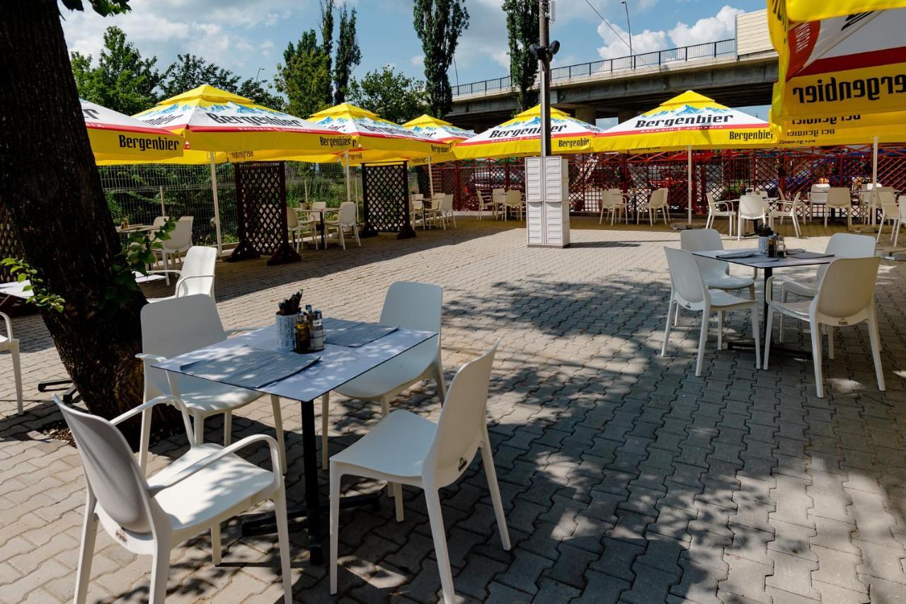Pensiunea Vialux Bacău Zewnętrze zdjęcie